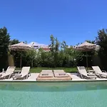 W Halkidiki *
